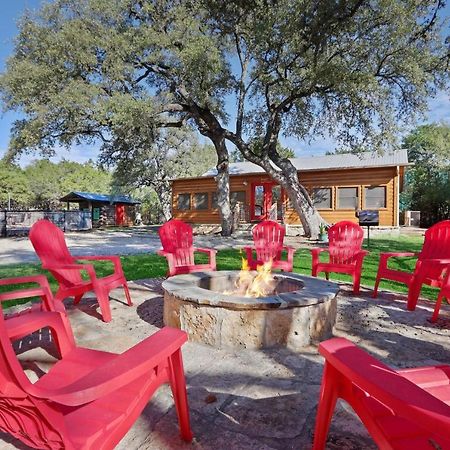 Wimberley Log Cabins Resort And Suites- The Oak Lodge Luaran gambar