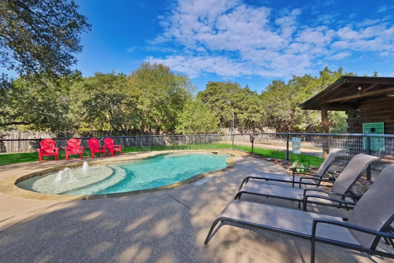 Wimberley Log Cabins Resort And Suites- The Oak Lodge Luaran gambar